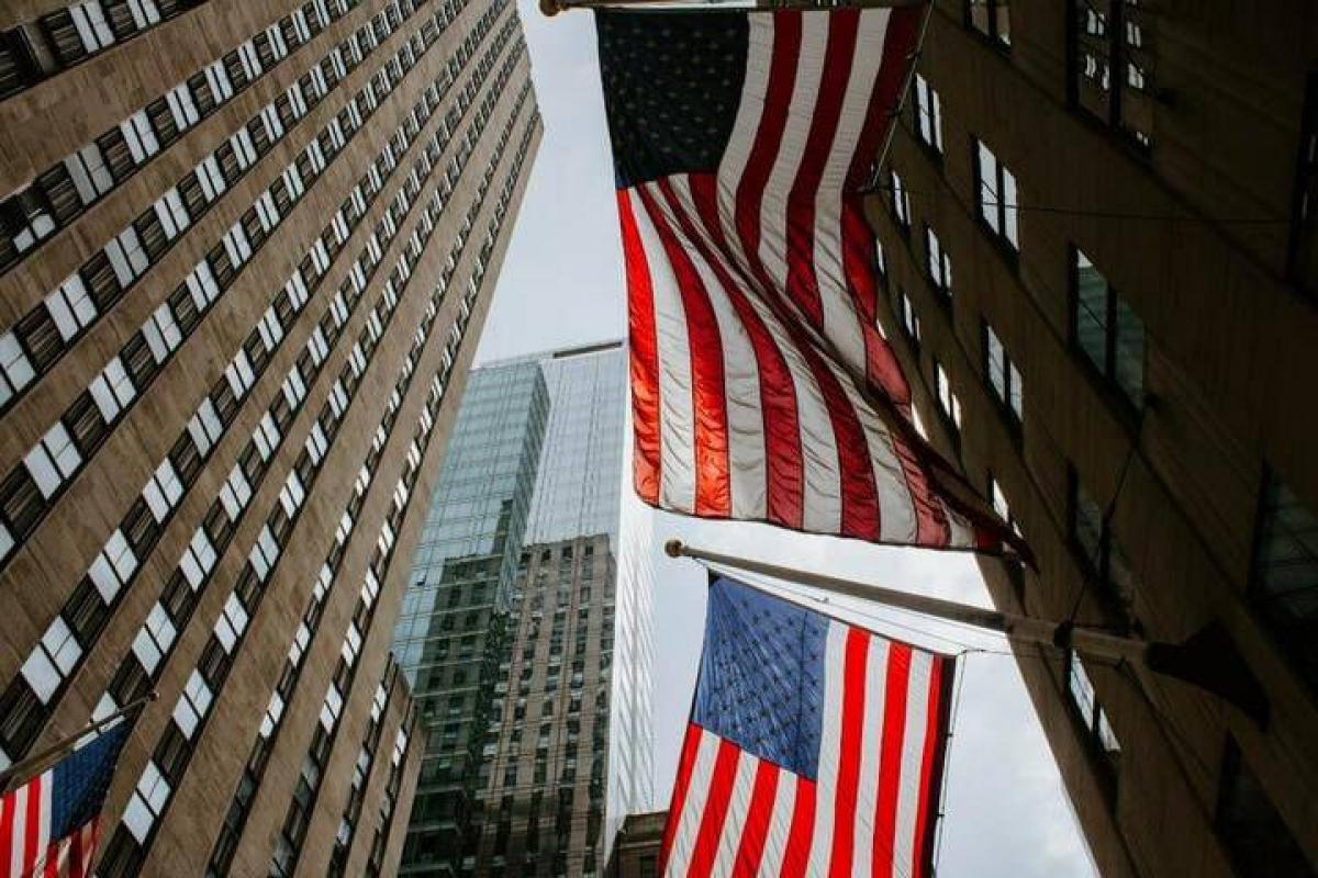 5 червня 2025 року — Президент США Дональд Трамп підписав указ, який повністю забороняє в’їзд на територію Штатів громадянам 12 країн і вводить часткові обмеження для ще 7.