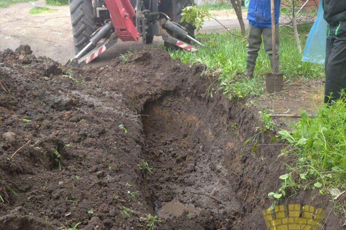 Фонтани обіцянок, сухі крани: окупанти знову "відновлюють" воду в Лисичанську