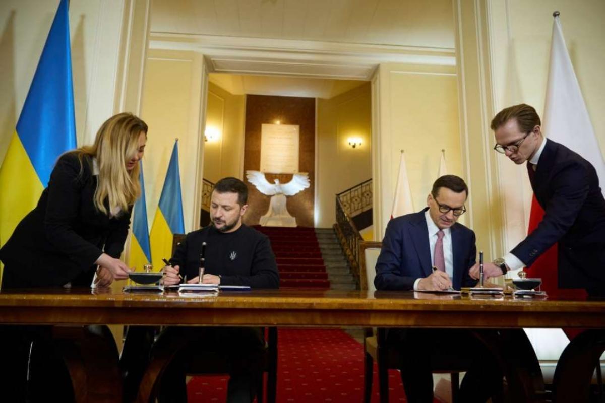 Польша и Украина подписали меморандумы