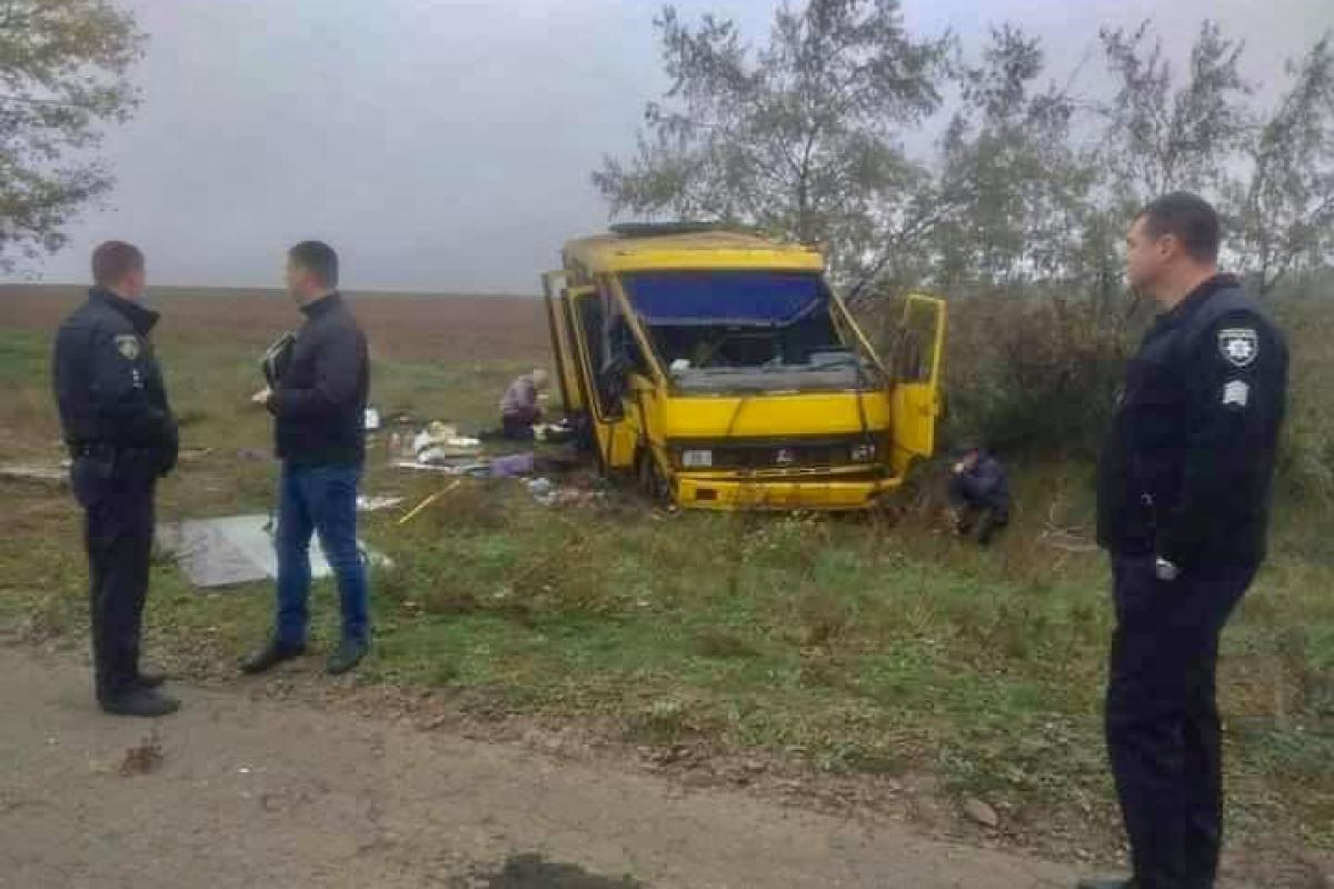 В Херсонской области перевернулся автобус с людьми