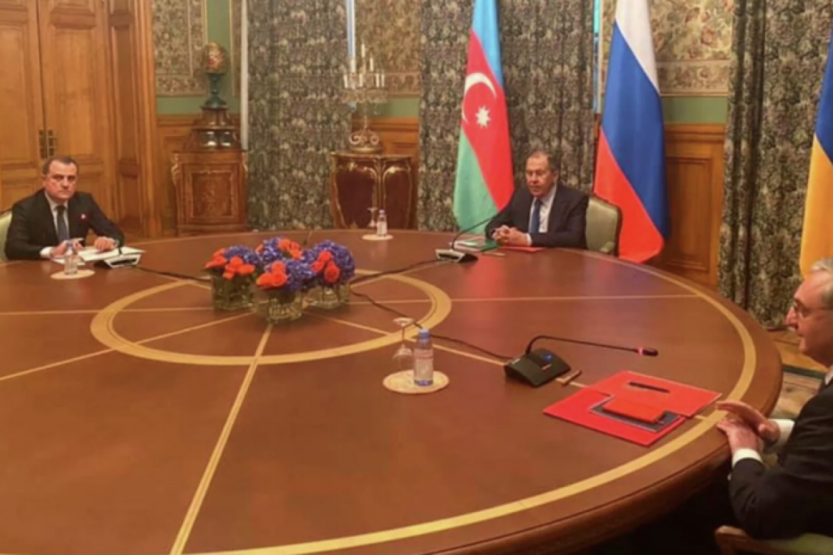 Армения и Азербайджан договорились о перемирии