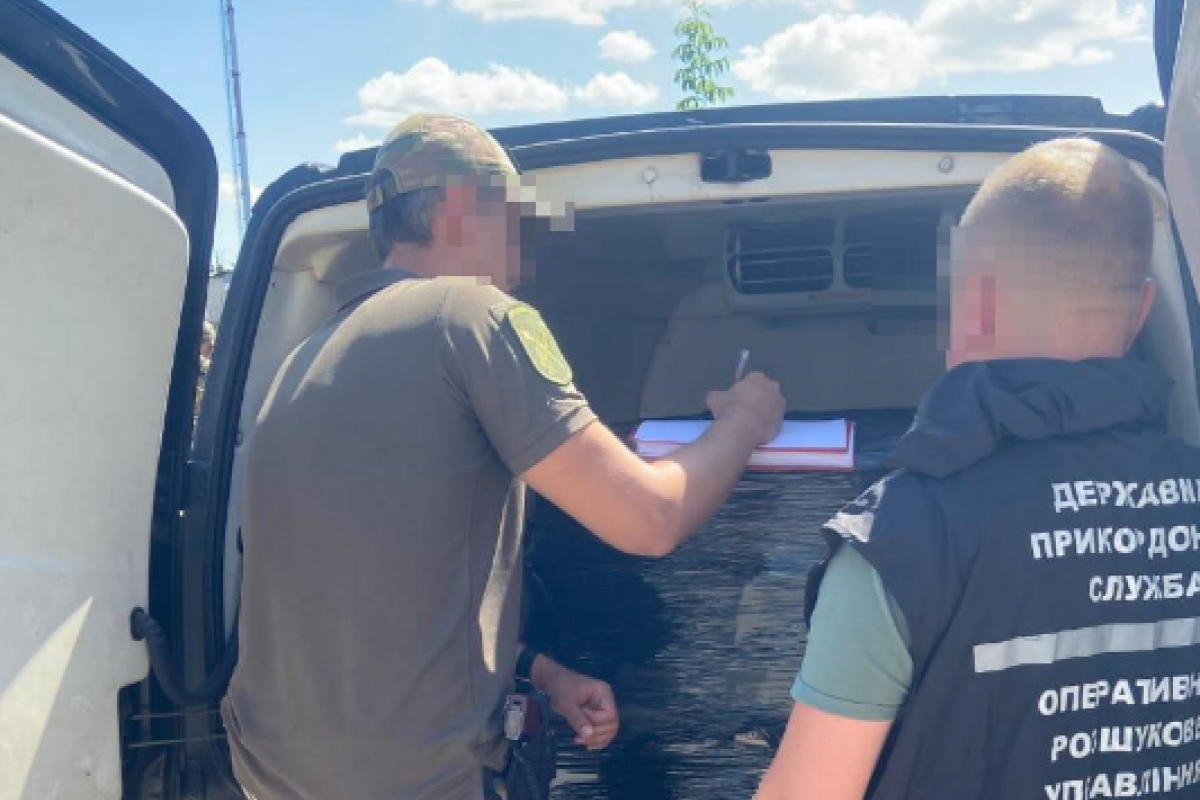В Лисичанске задержали "алкокурьера"