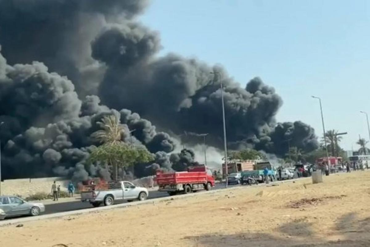 Взрыв и пожар на нефтепроводе в Египте