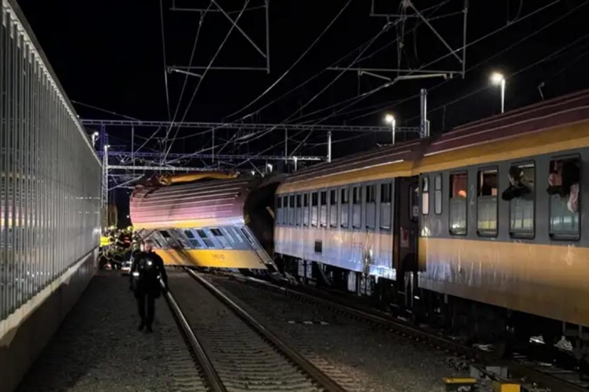 В Чехии столкнулись пассажирский и грузовой поезда: есть ли среди пострадавших украинцы - пока неизвестно
