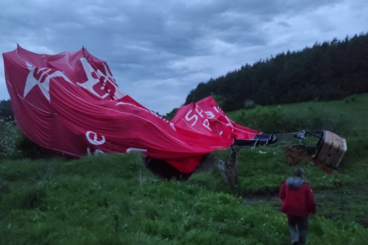 В Хмельницкой области упал воздушный шар