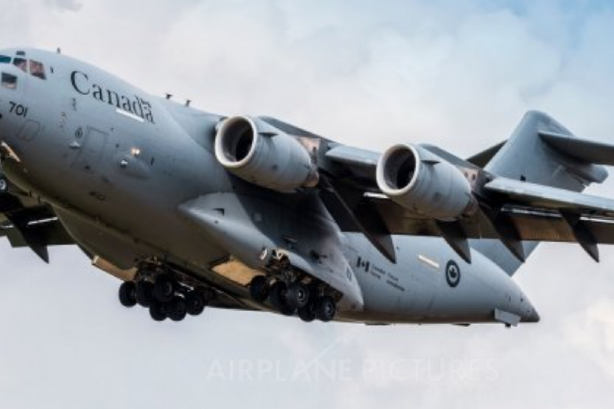 военно-транспортный самолет C-177 Globemaster