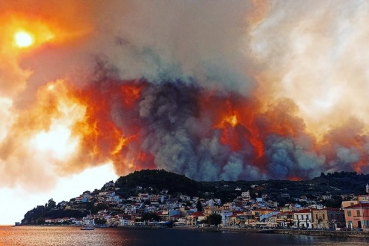 В Греции из-за аномальной жары бушуют пожары