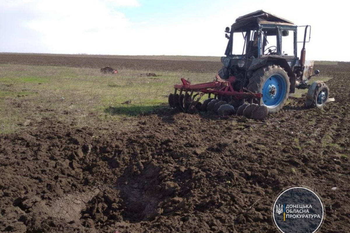 На Донбассе вблизи Гнутово подорвался трактор