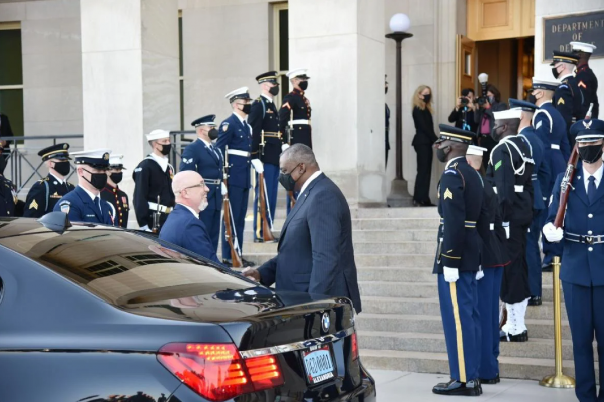 Министры обороны Украины и США провели встречу в Пентагоне