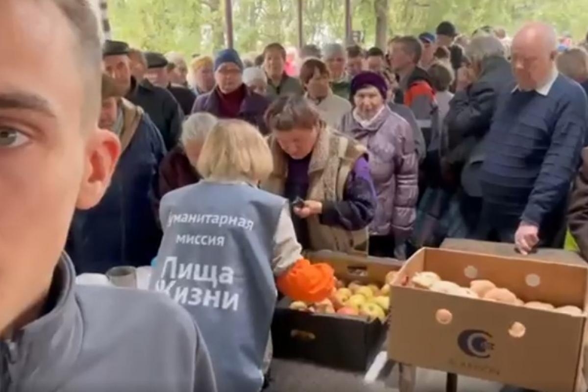 Россияне показали, как бесплатно раздают баланду в оккупированном Северодонецке