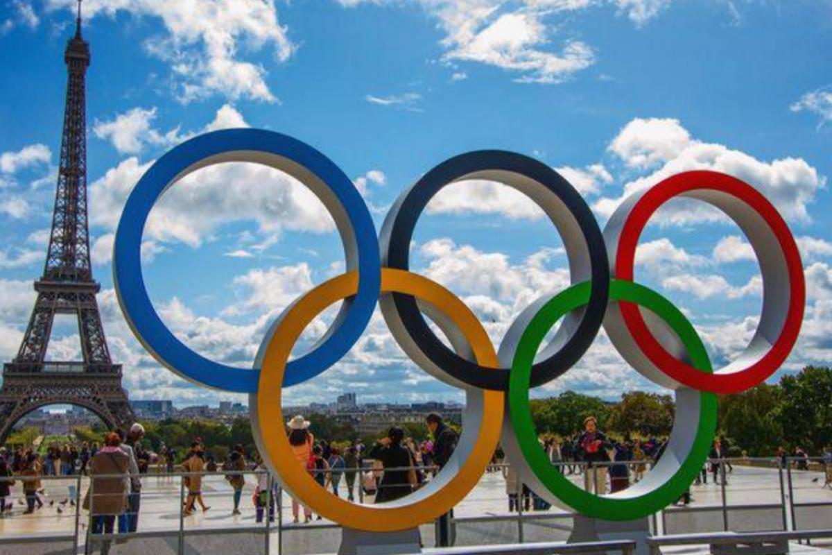 МОК принял решение допустить спортсменов из РФ и Беларуси к участию в Олимпийских играх-2024