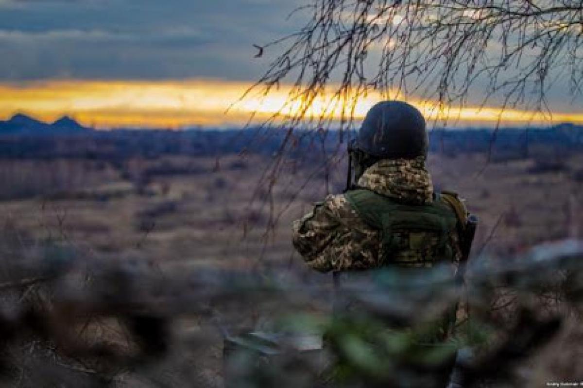 На Донбассе ранен украинский военнослужащий