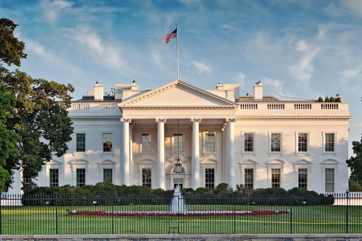 Белый дом призвал всех граждан США немедленно покинуть РФ