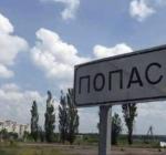 ове відео з окупованої Попасної: постапокаліптичні руїни, жахливі умови життя 260 мешканців, тіла загиблих з 2022 року. Забута трагедія.