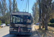 Пошкоджений тролейбус