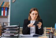 Кабмін подвоїв доплати для вчителів: хто і скільки отримає