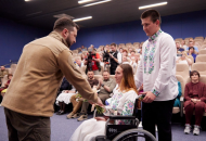 Медсестра из Лисичанска получила медаль "За спасенную жизнь"