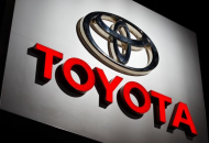 Toyota закрывает завод в России и увольняет сотрудников