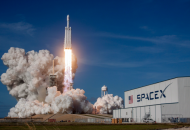 SpaceX запустила космический корабль
