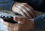 какие смартфоны хотят раздать вакцинированным пенсионерам