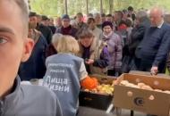 Россияне показали, как бесплатно раздают баланду в оккупированном Северодонецке