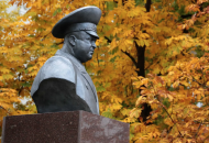 В Северодонецке оккупанты демонтировали памятник Александру Радиевскому