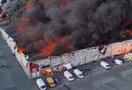 Масштабный пожар в Варшаве: огонь полностью уничтожил большой торговый комплекс
