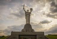 Монумент "Родина-мать" в Киеве получит новое название