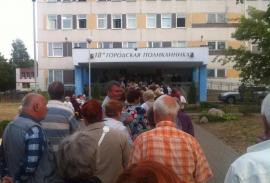 «Талончик на виживання: в окупованому місті люди б’ються за доступ до лікаря»