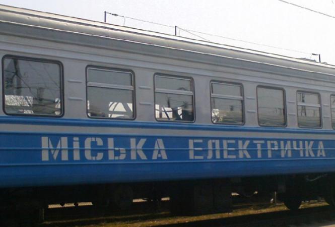 С 1 июня "Укрзализныця" частично восстановит движение пригородных поездов