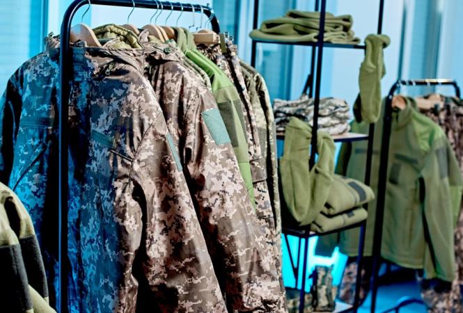Де купити військовий одяг найвигідніше