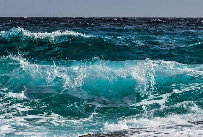 море