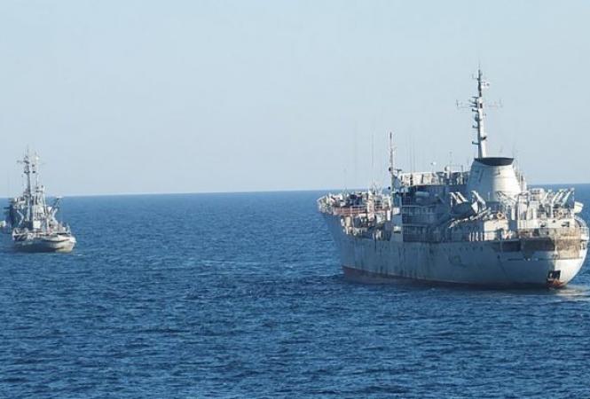 море