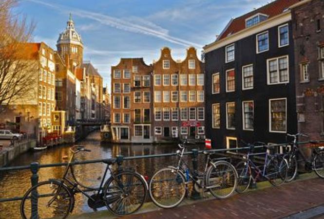 Амстердам, туристы, налоги