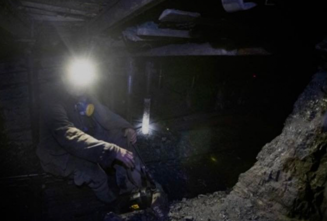 В Донецкой области шахтеры отказываются подниматься на поверхность