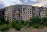 В Северодонецке люди продолжают жить в разрушенной девятиэтажке