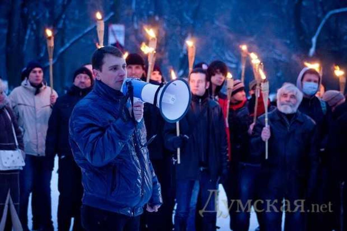 Антинародными действиями действующий режим ускоряет свое уничтожение - П.Кириленко