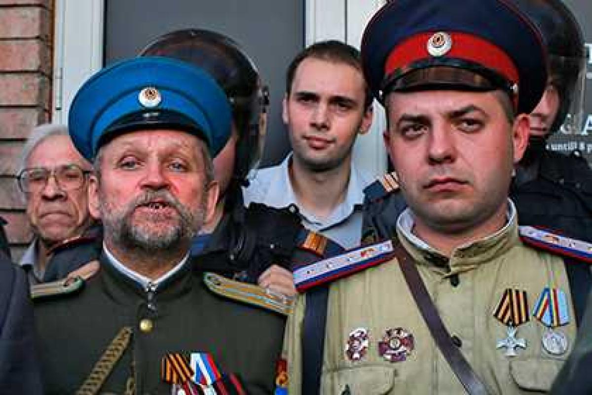 Российские казаки вызвались прекратить беспорядки на Украине Российские казаки вызвались прекратить беспорядки на Украине