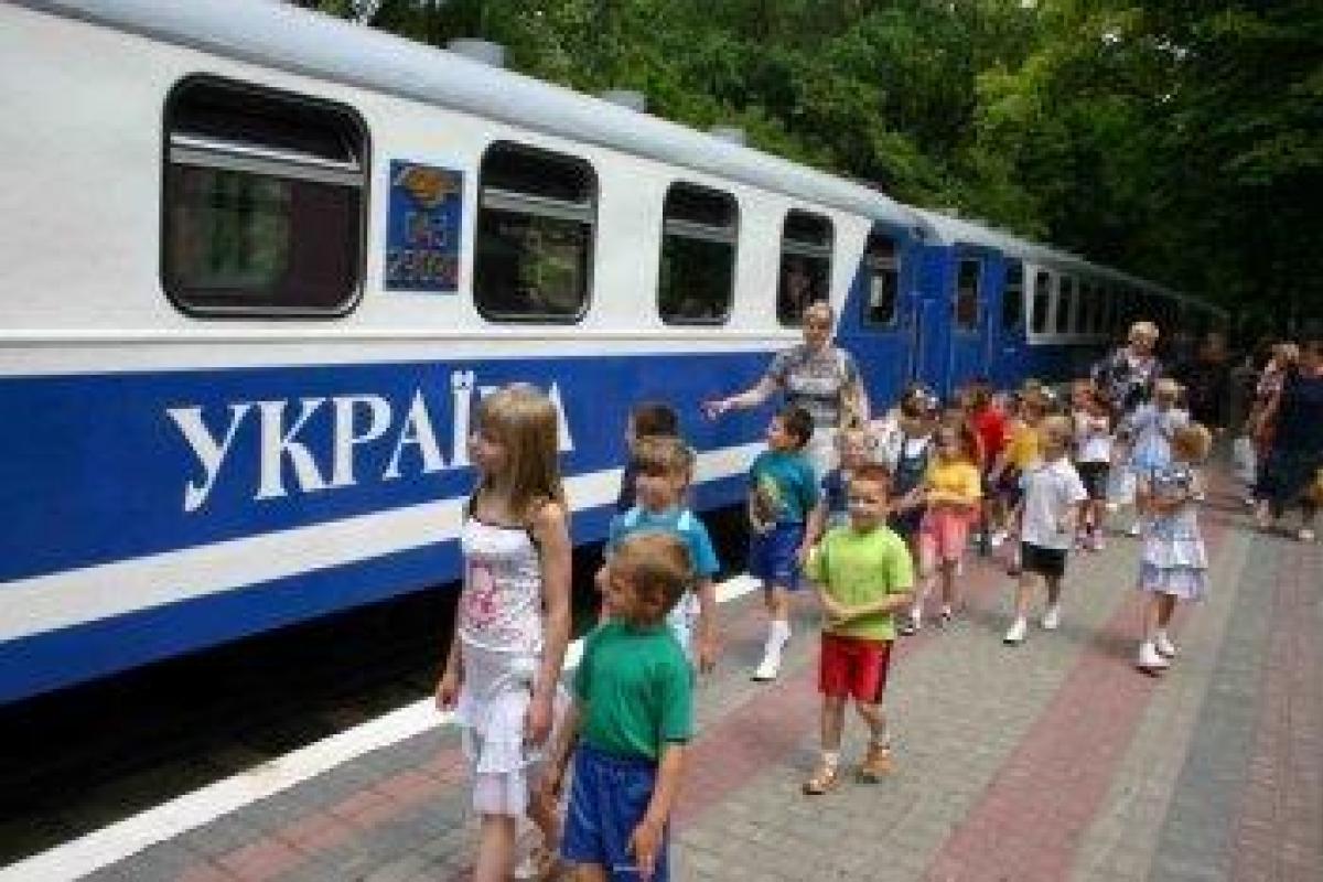 "Укрзализниця" перевезла бесплатно в 2013 г. более 212 тыс. детей льготных категорий "Укрзализниця" перевезла бесплатно в 2013 г. более 212 тыс. детей льготных категорий