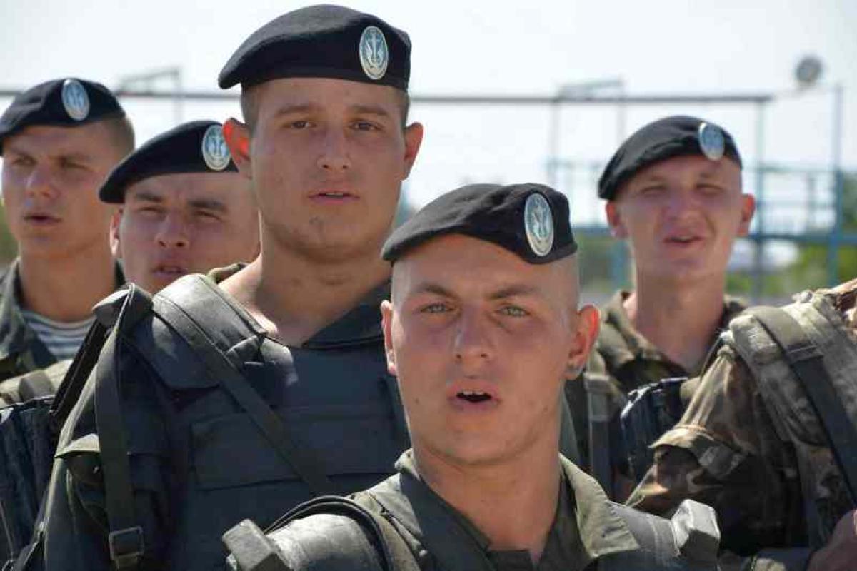 Батальон морских пехотинцев направлен в Киев Батальон морских пехотинцев направлен в Киев