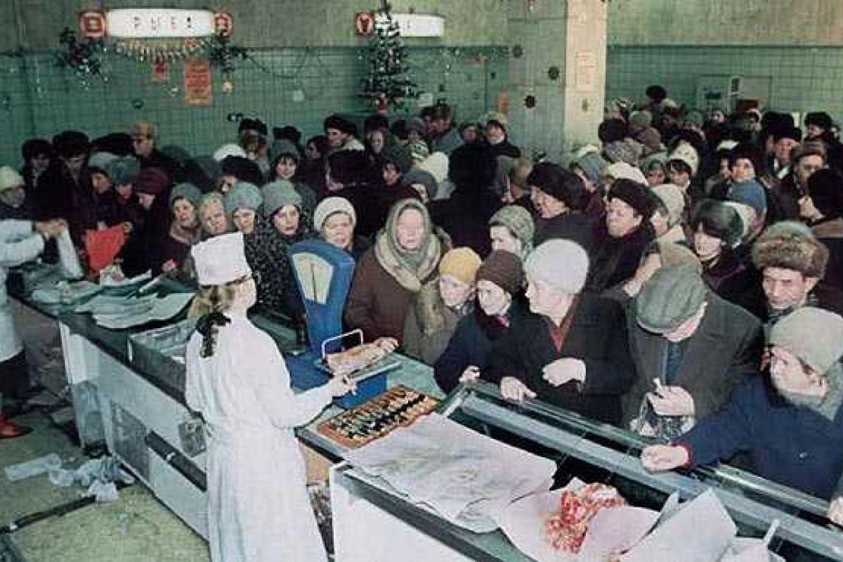 Дефицита продуктов питания из-за ситуации в стране не будет Дефицита продуктов питания из-за ситуации в стране не будет