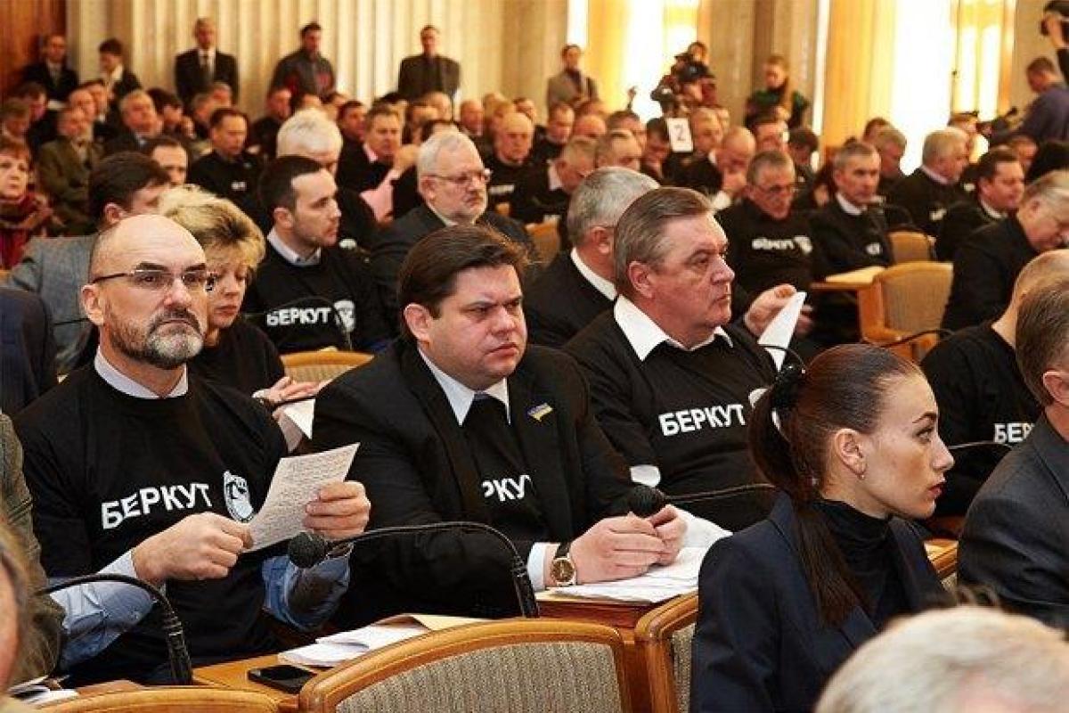 Спецподразделение «Беркут» благодарно харьковчанам Спецподразделение «Беркут» благодарно харьковчанам