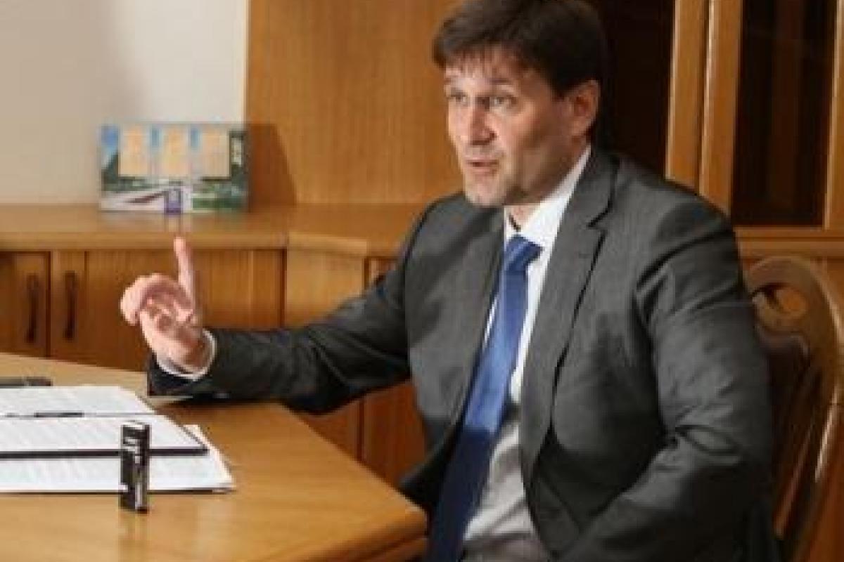 Это похоже на мелкую месть. Не надо плясать на костях и дразнить Восток - А.Шишацкий Это похоже на мелкую месть. Не надо плясать на костях и дразнить Восток - А.Шишацкий