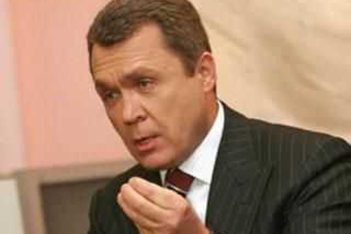 Дальнейшее сокращение финансирования науки недопустимо - В.Семиноженко Дальнейшее сокращение финансирования науки недопустимо - В.Семиноженко