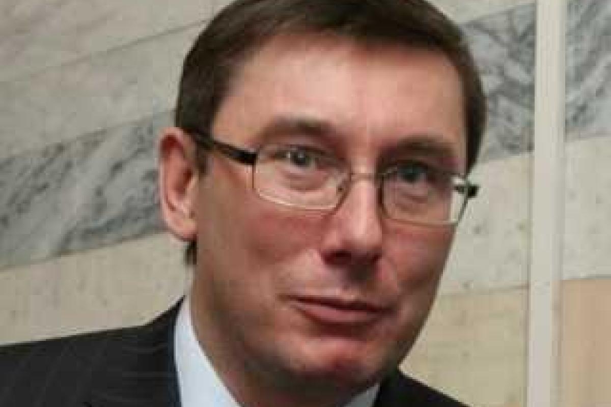 На Майдане мы договорились выбирать не среди фамилий, а среди программ - Ю. Луценко На Майдане мы договорились выбирать не среди фамилий, а среди программ - Ю. Луценко