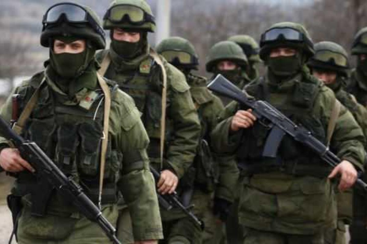 Российские военные "воюют" с женами и детьми украинских пограничников Российские военные "воюют" с женами и детьми украинских пограничников