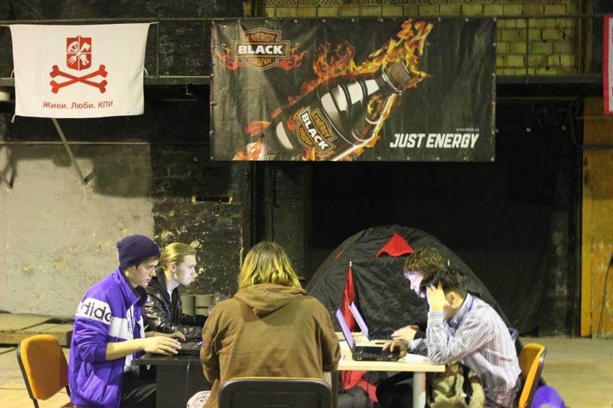 Создан первый в Украине клуб "Молодежное конструкторское бюро"