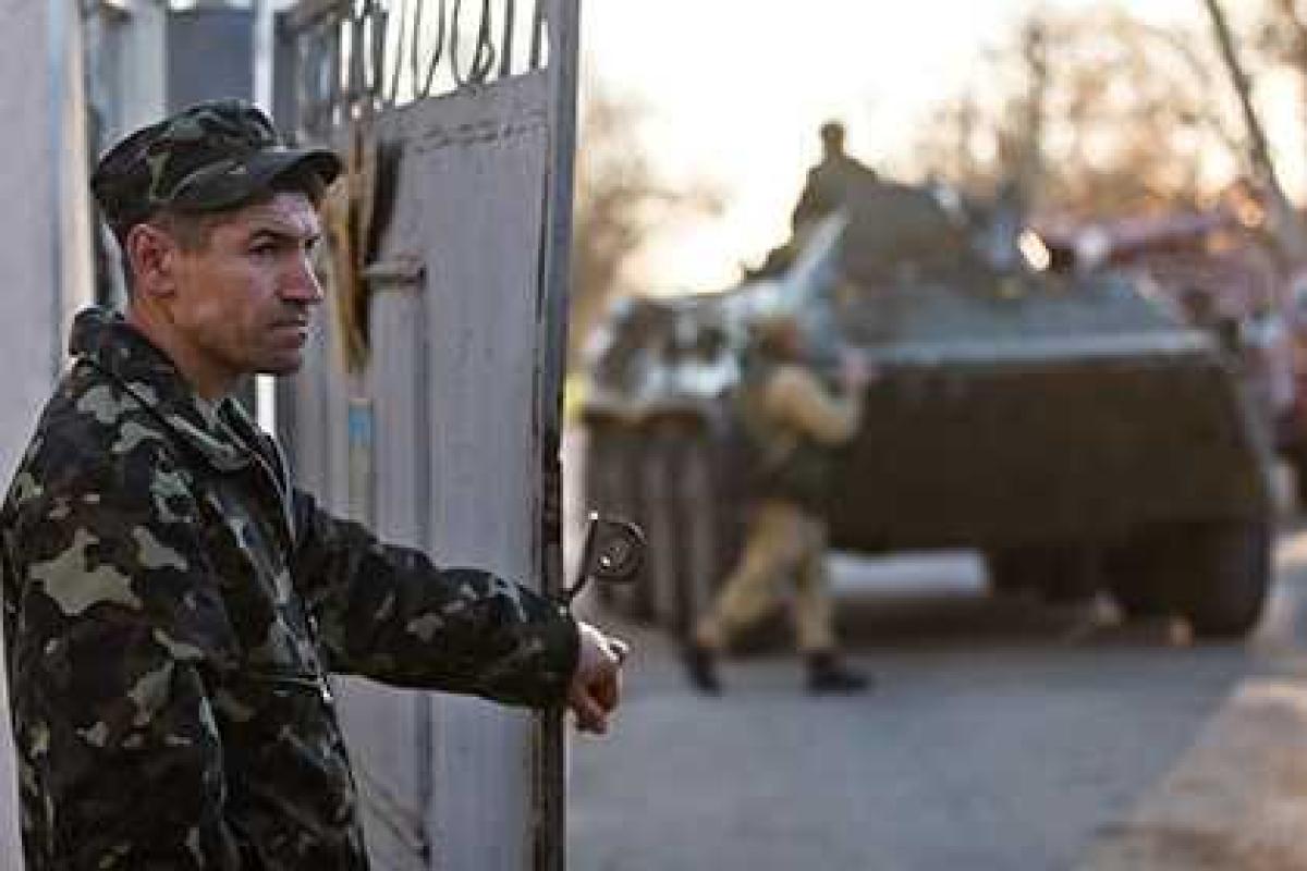 Украинские военные покинули Крым Украинские военные покинули Крым