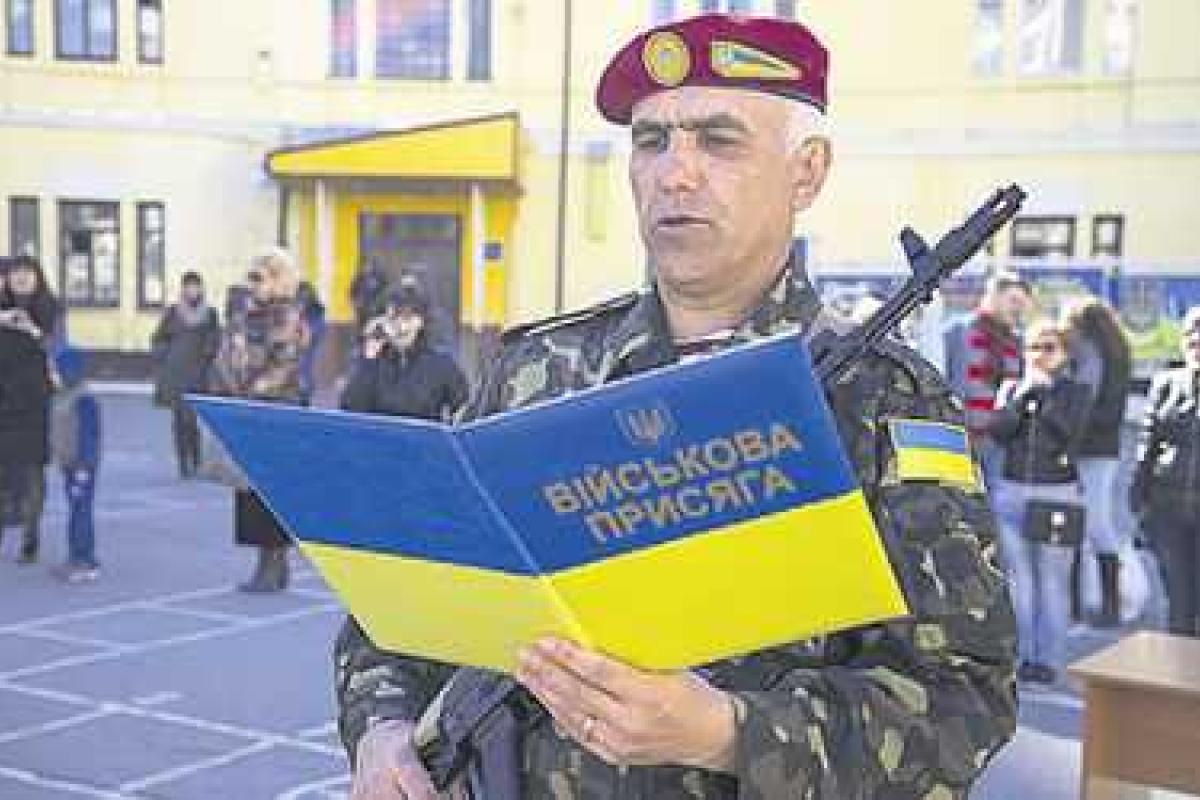 Гвардейцы нацгвардии Украины приняли присягу Гвардейцы нацгвардии Украины приняли присягу