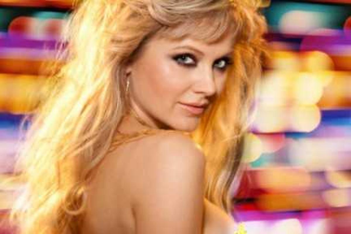 Певица Натали подарила поклонникам новый соблазнительный клип